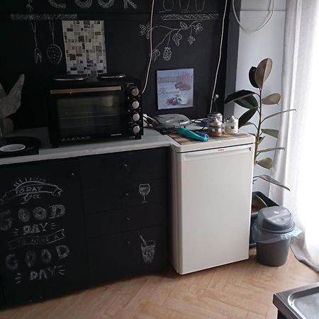 Comfy Studio Lamia Luaran gambar