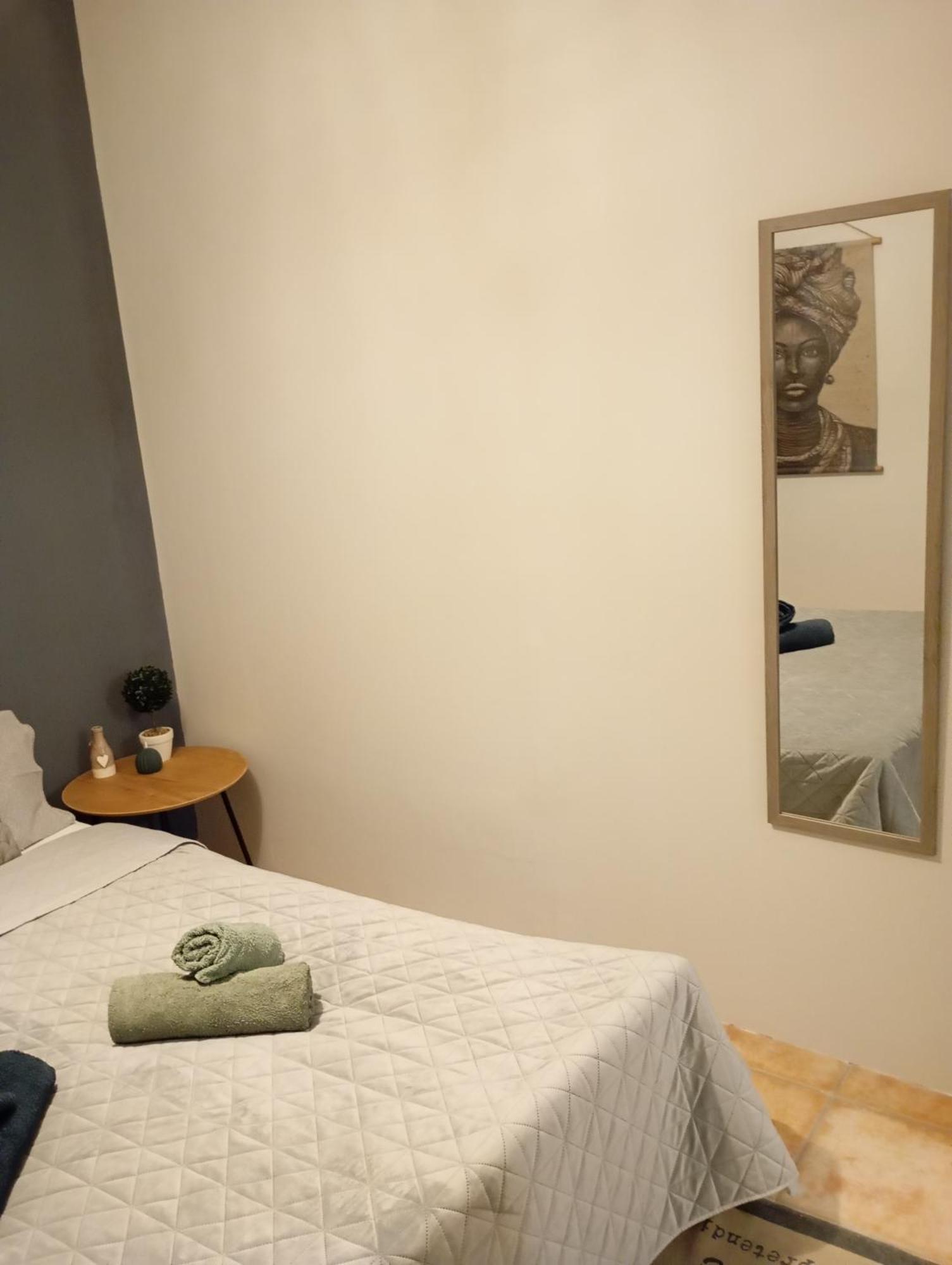 Comfy Studio Lamia Luaran gambar